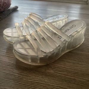 Clear strap jelly platform sandles